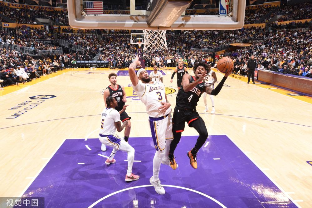 首轮比赛中 首轮比赛中